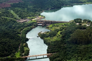 Sobrevoo à bacia do rio Paranapanema